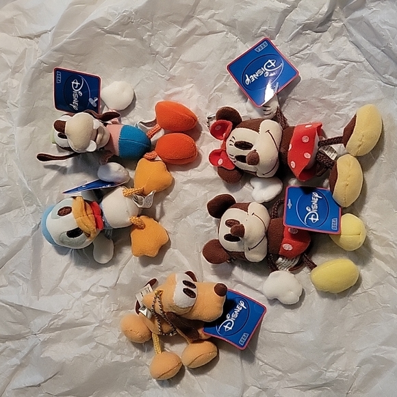 Disney Sega floppy Keychain Complete Set of 5 Characters - Picture 6 of 9